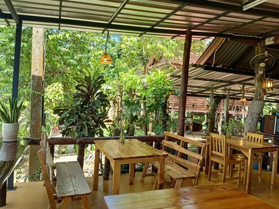 Suankafae Resort สวนกาแฟรีสอร์ท Surat Thani Eksteriør billede